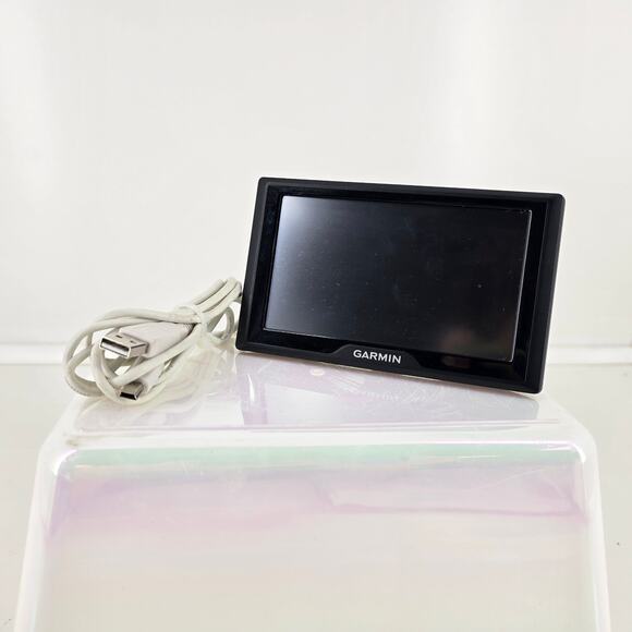 Garmin Nuvi 55 5″ GPS – 145-01615-11 – Tested, Works, with Cord - Picture 1 of 5